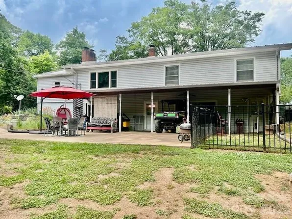 408 Hollis Rd, Ellenboro, NC 28040