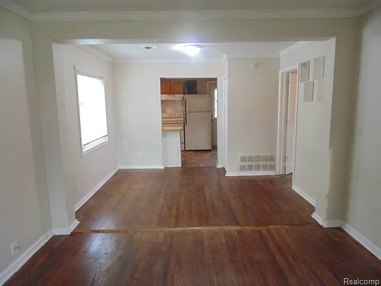 26521 Hampden St — Photo 2