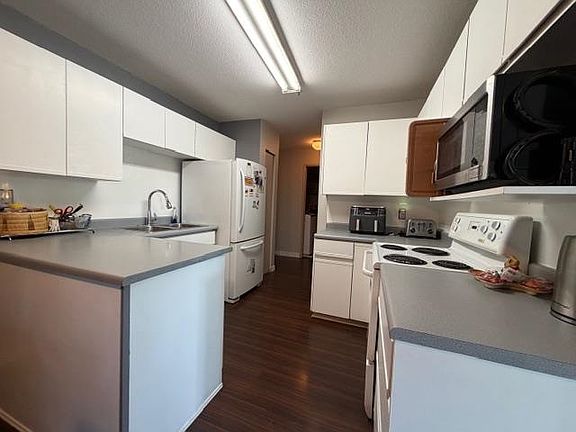 4th image of 20561 113th Ave #209