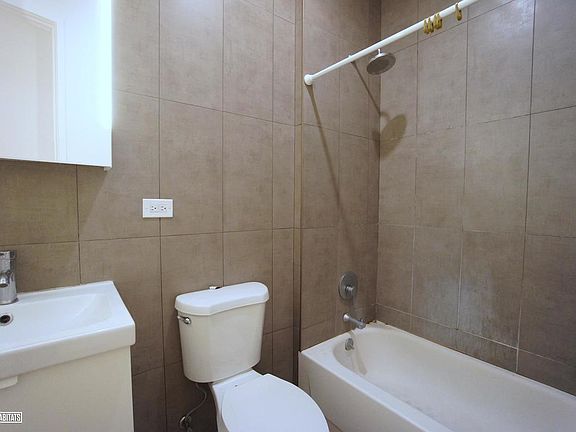 3rd image of 420 Saint Nicholas Ave APT 1C