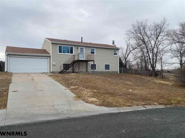 1 Toluca Ln, Gering, NE 69341