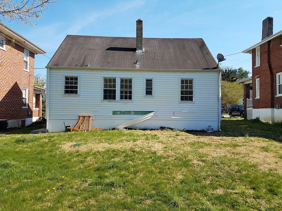 2nd image of 2517 Winthrop Ave SW