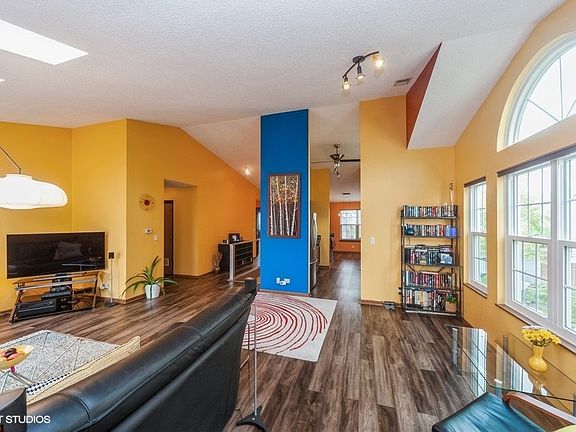 5th image of 350 W Happfield Dr
