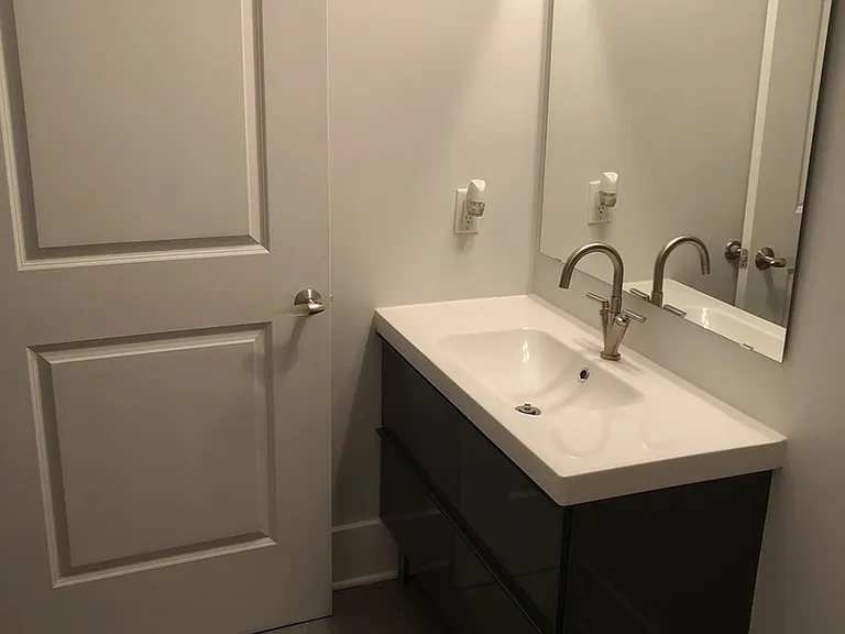511 E 34th St #204 — Photo 11