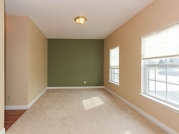 5th image of 10692 Deerfield Dr