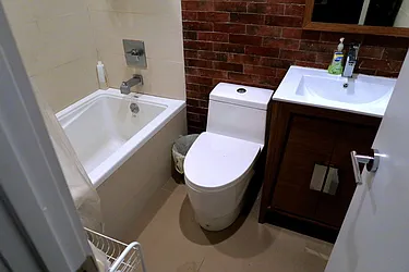 Rented by Lucky Apt Inc