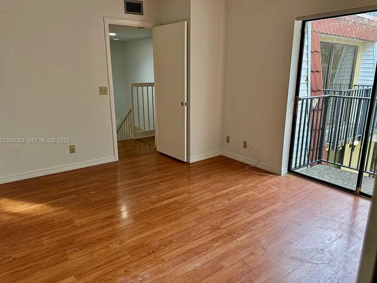 721 NW 99th Cir — Photo 8