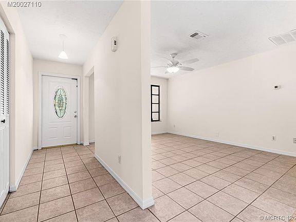 3rd image of 1764 NE Silvia Ave
