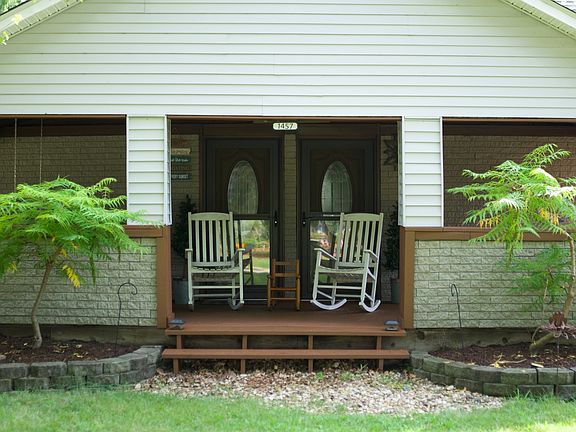 3rd image of 1457 Nova Rd