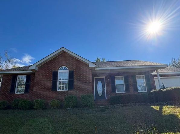 2820 Bennington Dr