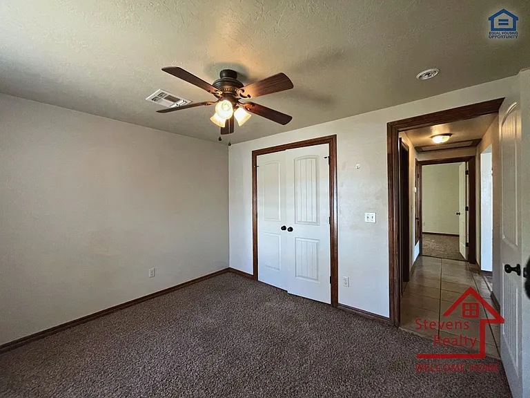 1604 NW Lindy Ave — Photo 13