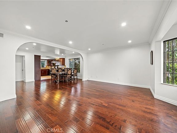 5th image of 438 E Newmark Ave APT A