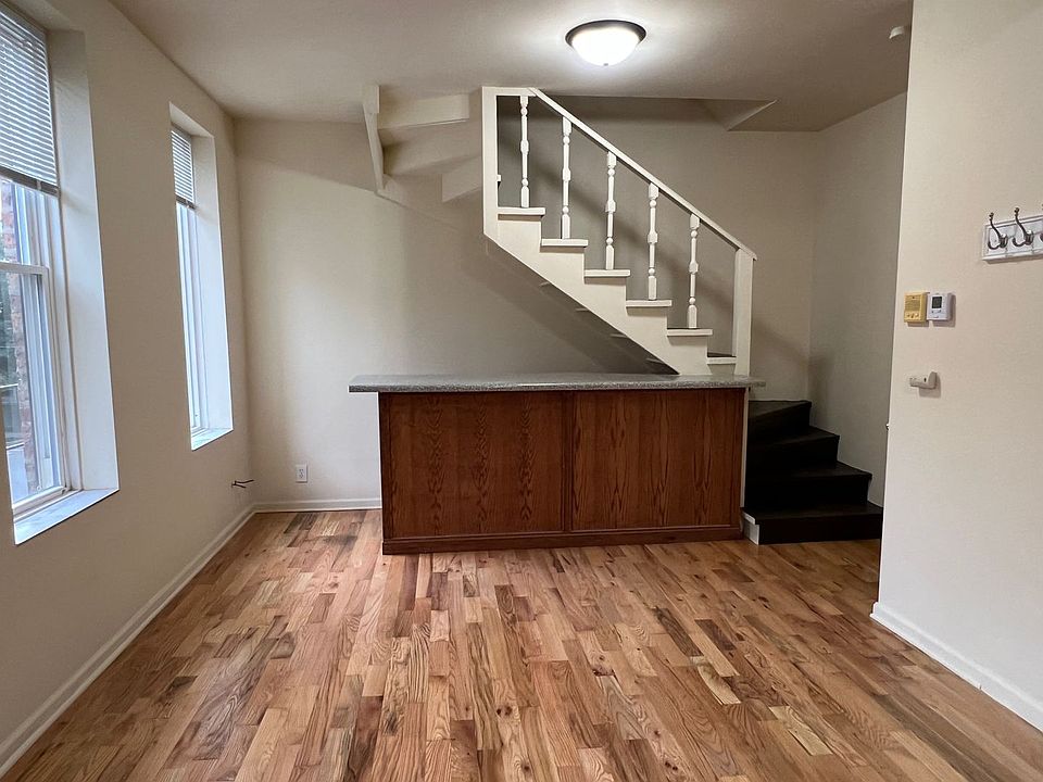 1st image of 2206 N Seeley Ave #3S