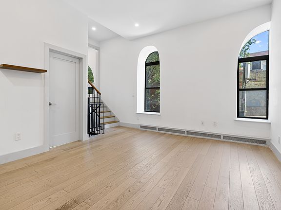 5th image of 286 5th Ave APT 1E