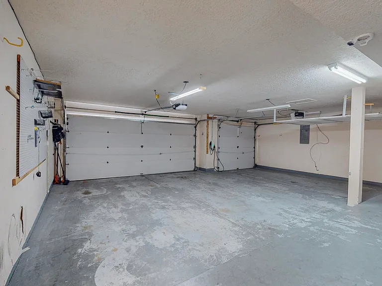 13612 Vic Rd NE — Photo 16