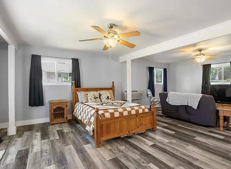 1214 Amanda Cir — Photo 22