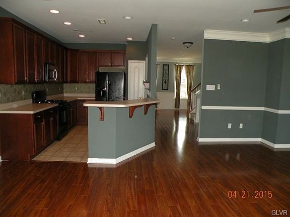 Kitich & Breakfast Area