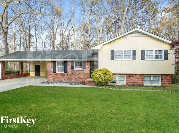 335 Sharon Dr, Fayetteville, GA 30214