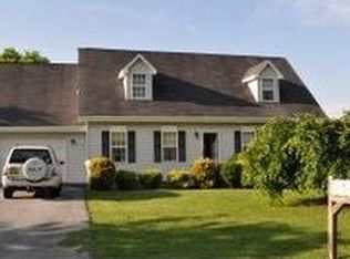 807 N Mohawk Dr, Erwin, TN 37650