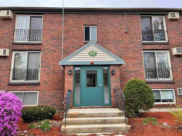 127 English Village Rd — Photo 1