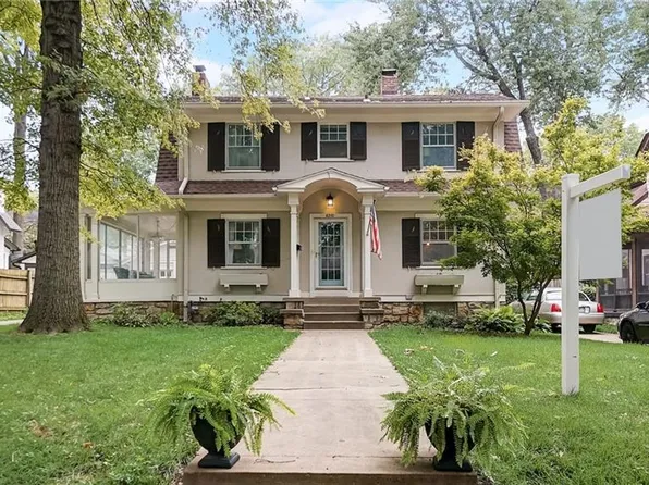 6210 McGee St, Kansas City, MO 64113