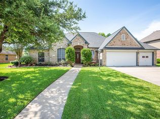 105 Indian Hawthorn, Lake Jackson, TX 77566