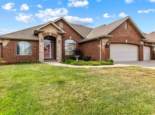 3771 N Bridgewood Ave, Springfield, MO 65803