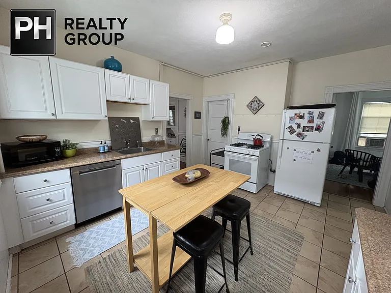 73 Marlboro St #2 — Photo 22