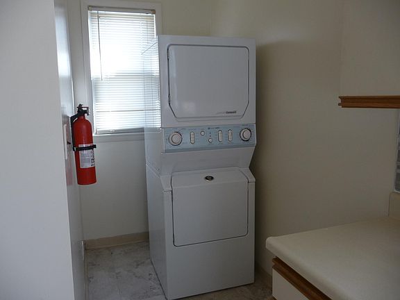 Washer/Dryer in unit