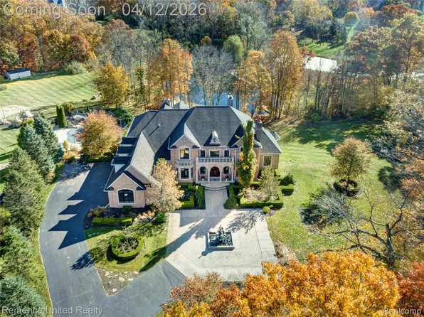 1221 Wilderness Hills Trl, Pinckney, MI 48169