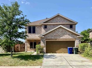 102 Veracruz Dr, Laredo, TX 78045