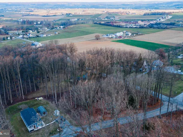 702 Lime Quarry Rd, Gap, PA 17527