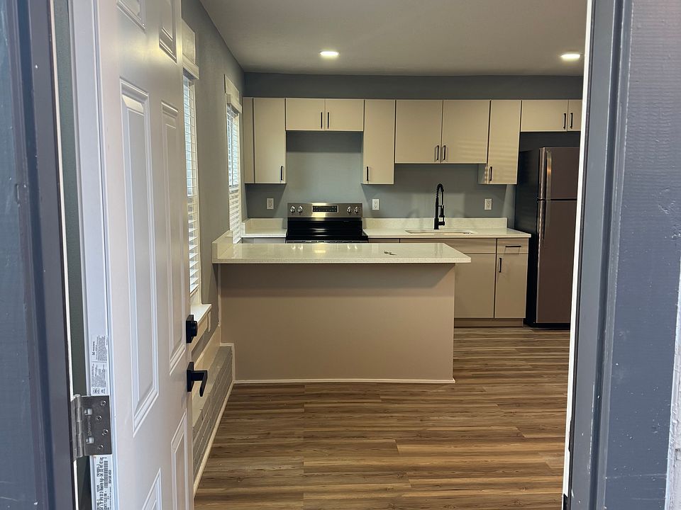 1st image of 8701 1/2 N Willow Ave