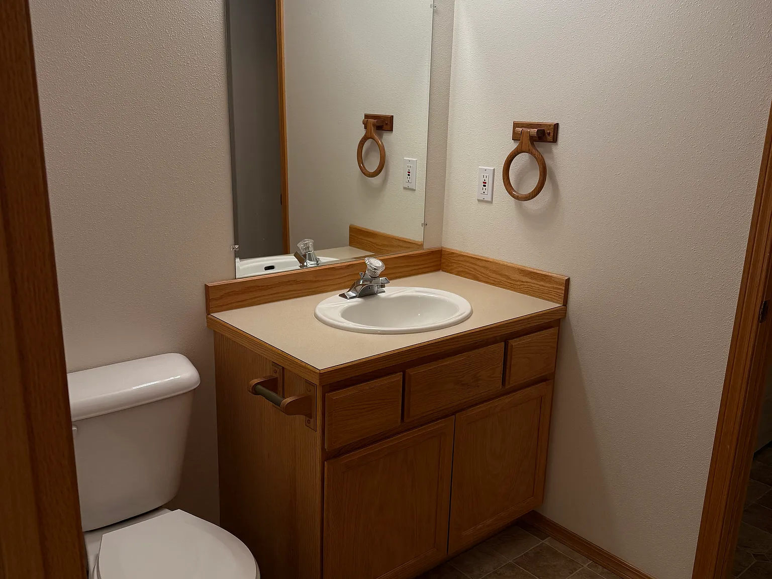 S Grover Pl, East Wenatchee — Photo 3