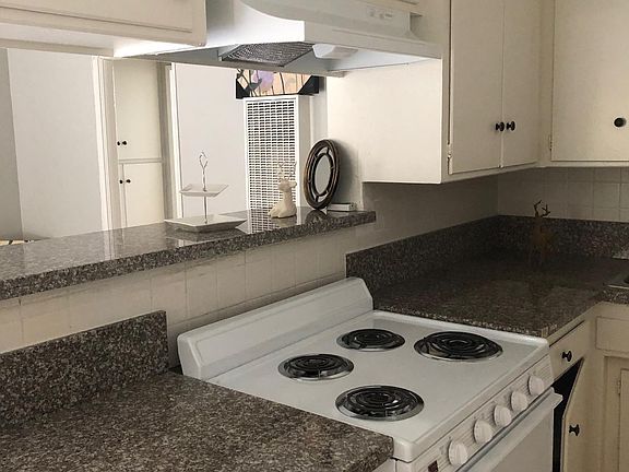 5th image of 6819 Hinds Ave APT 16