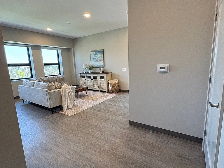 195 Dufferin Ave #813 — Photo 9