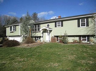 633 E Wallum Lake Rd, Pascoag, RI 02859