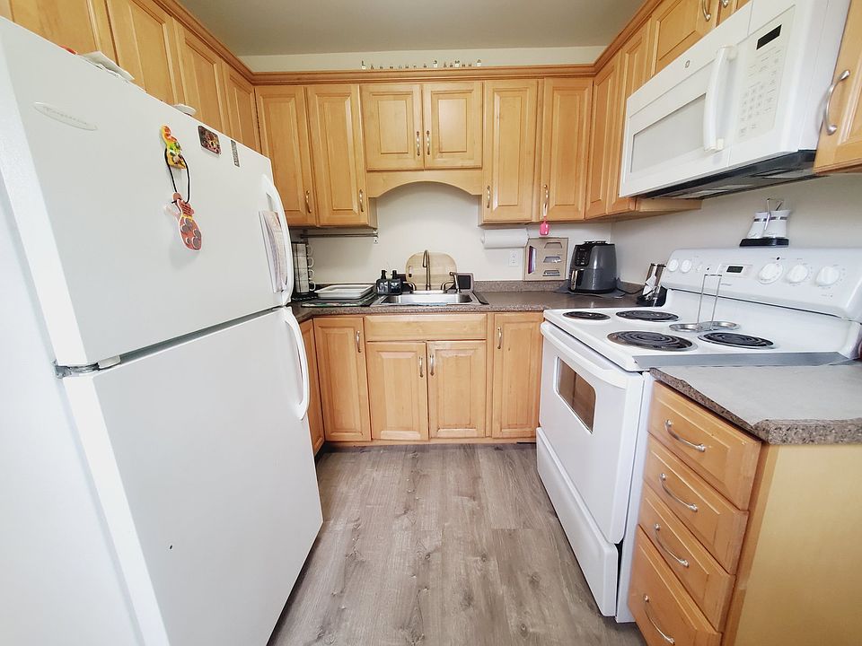 1st image of 76 Burwood Ave #2