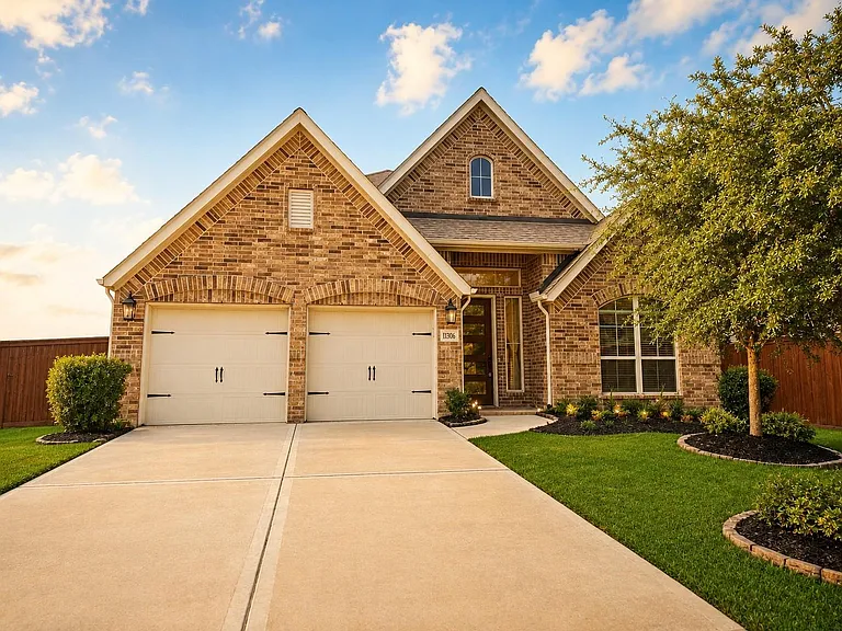 13706 Duro Bluff Dr — Photo 2