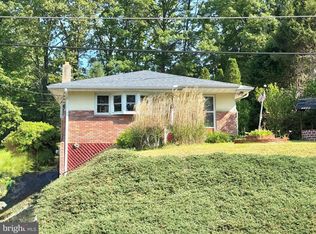 1938 High Park Mnr, Pottsville, PA 17901