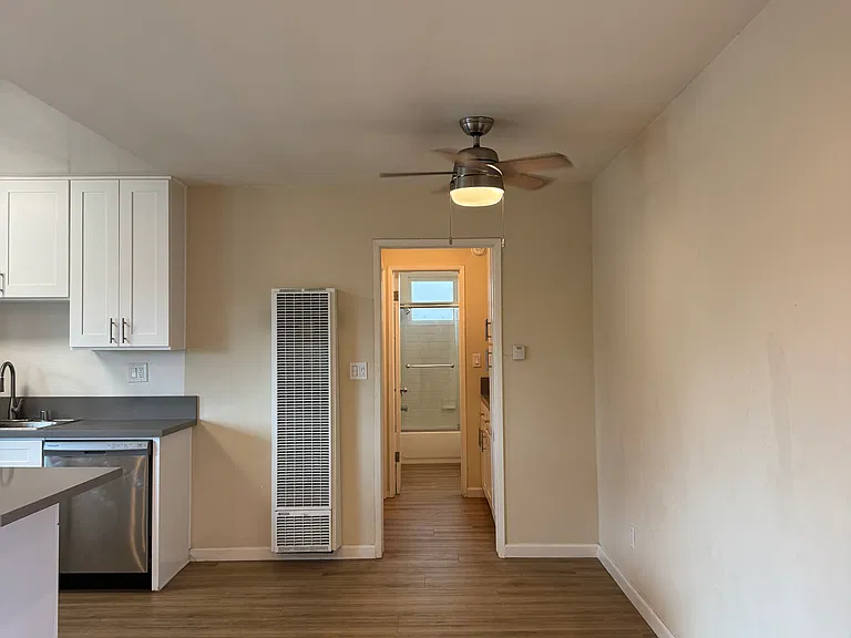 3910 Beethoven St #6 — Photo 10