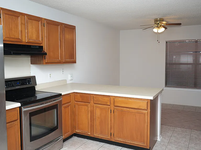 8011 Sunshine Trail Dr — Photo 66