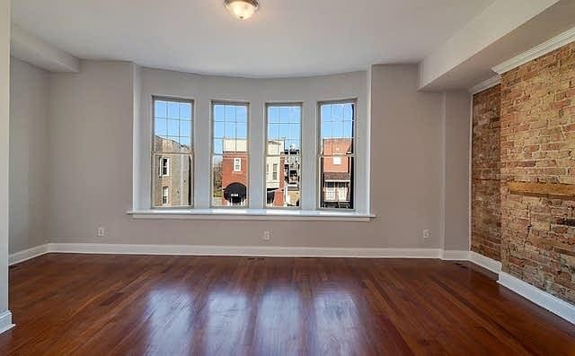 1st image of 3143 W Warren Blvd 2 #2