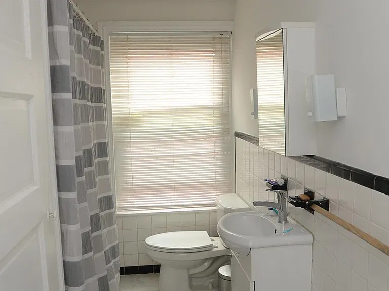 2124 Spruce St #3R — Photo 15