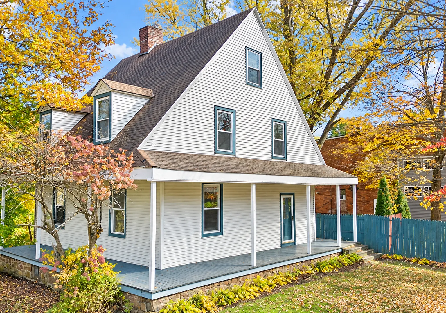 Charming 1-Bedroom Your Cozy Haven In Tariffville! Coming Soon — Photo 1