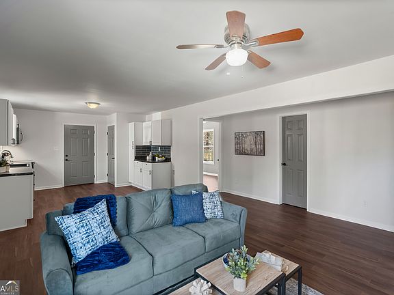 2nd image of 137 Cheyenne Trl