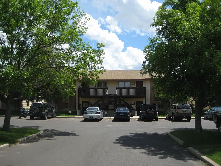 4135 Van Buren Ave — Photo 2