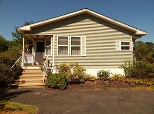 27 Sycamore Dr, Kingston, MA 02364