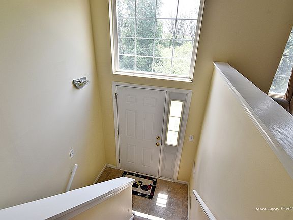 2nd image of 808 E Victoria Cir #808