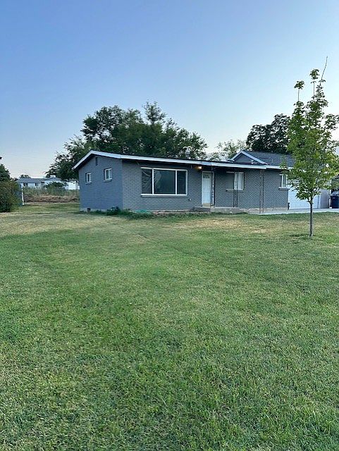 1st image of 326 E Larsen Ln